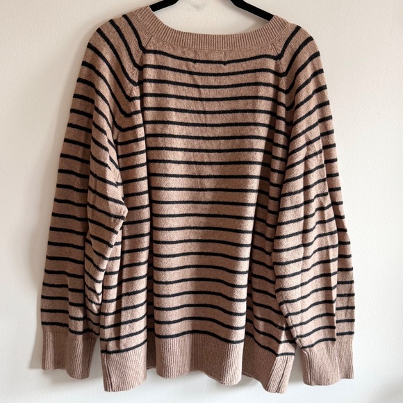 Old Navy SoSoft Striped V-Neck Sweater | Women’s XL | Earth Brown Black - Picture 4 of 9